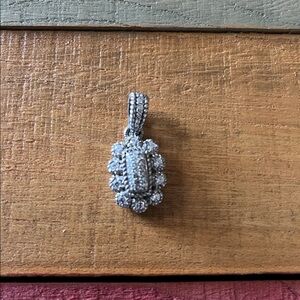 Judith Ripka 925 Silver Cluster Pendant (7.05g.)